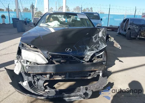 1999 Lexus Es 300 from USA, damaged, VIN JT8BF28G8X0221861